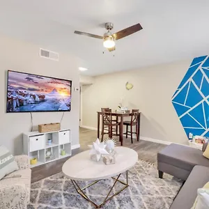 Cozy W Pool And Free Parking At Apartment Phoenix